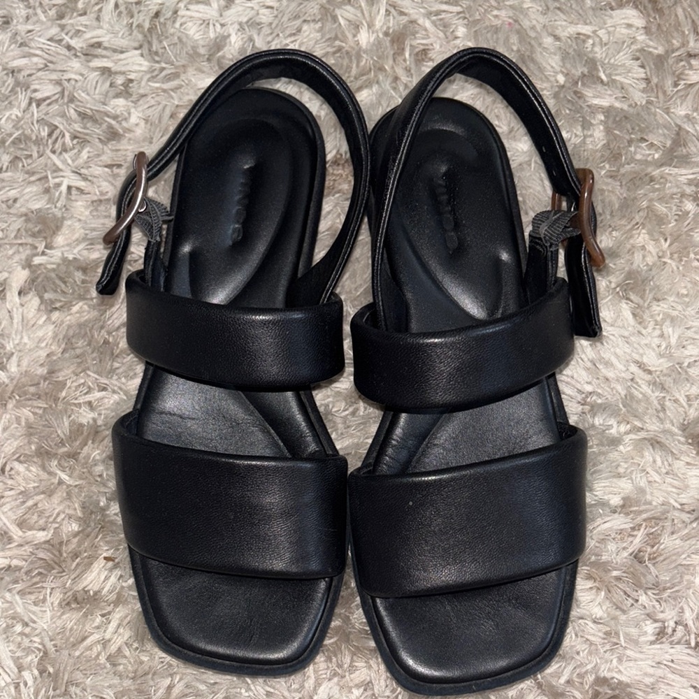 VINCE BOWIE LEATHER SLINGBACK SANDAL